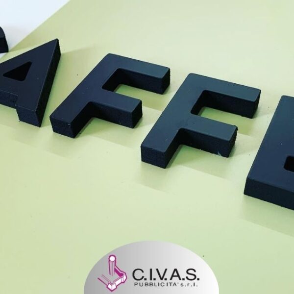Insegne personalizzate per negozi e attività a Lucca da CIVAS Pubblicità
